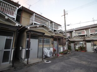 楠葉中町借家の物件外観写真